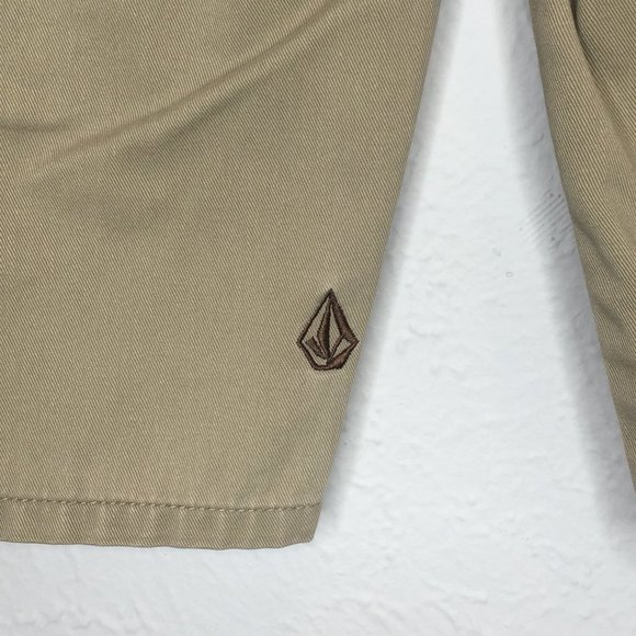 Volcom Corpo Class VMonty khaki shorts size 8R. - Picture 5 of 10